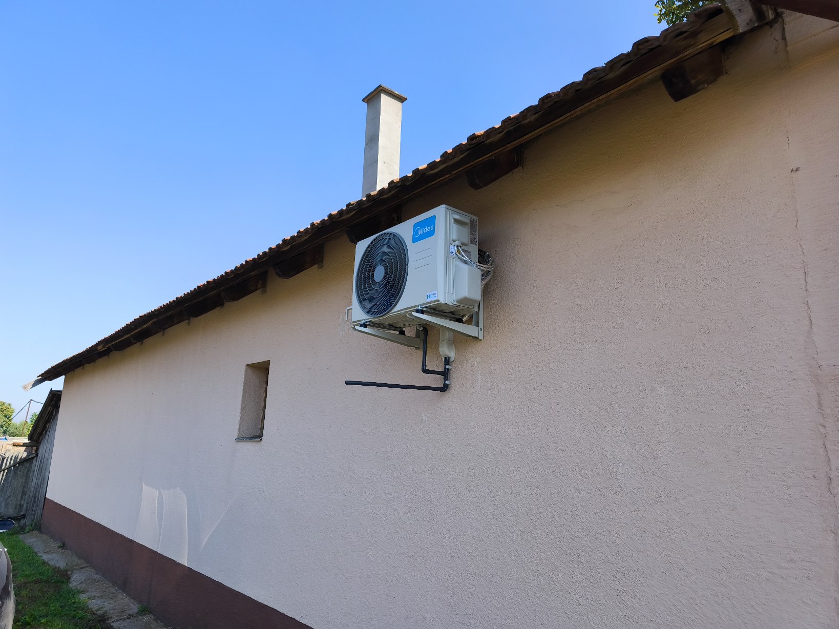 Midea Xtreme Save kültéri felszerelve